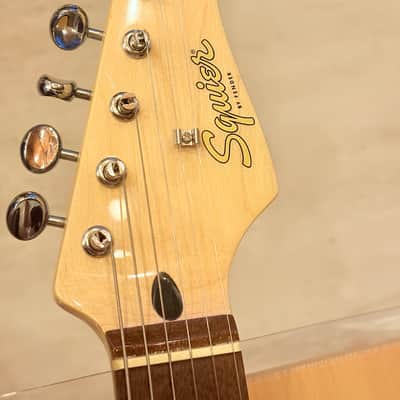 Squier Paranormal Custom Nashville Stratocaster with Laurel Fretboard 2023 - Present - Aztec Gold image 3