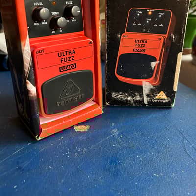 Behringer UZ400 Ultra Fuzz | Reverb