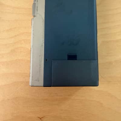 RARE Sony TPS-L2 GUYS AND DOLLS Walkman image 3
