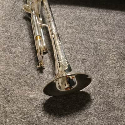 Bach 180S-37TW2024 Custom Stradivarius Bb Trumpet with Engraving 2010s - Silver image 2