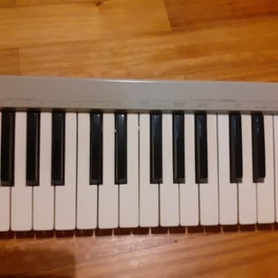 Roland PC-200 MKII - 49-Key MIDI Keyboard Controller image 4