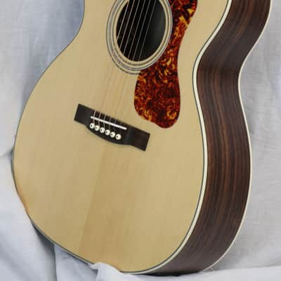 Guild OM-250E Limited Archback Acoustic/Electric Guitar image 4