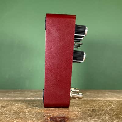 Universal Audio Ruby ’63 Top Boost Amplifier 2022 - Present - Ruby / Silver image 4