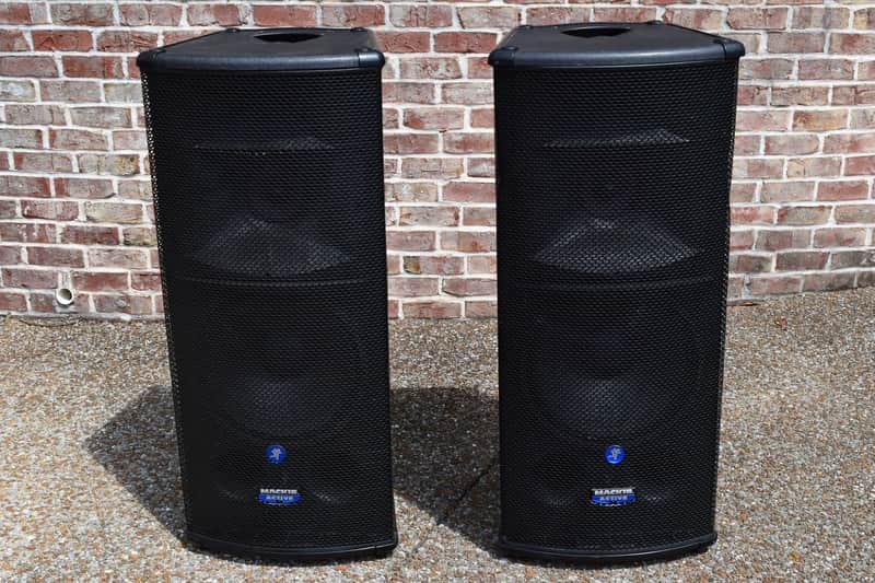 Mackie SR-1530 powered 3 way PA speakers excellent-used speakers for sale image 1