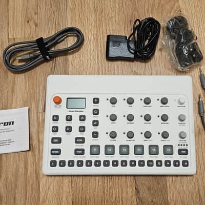 B-Stock Elektron Model:Samples - WITH WARRANTY - White