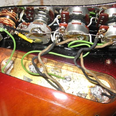Fender Jazz Bass Left hand 1965, 3 color sunburst image 5