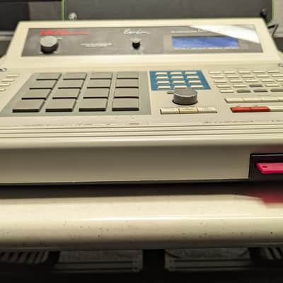 Akai MPC 60 II 1994 MIDI Sequencer & Sampler OS3.10 + OS2.12 - Grey image 6