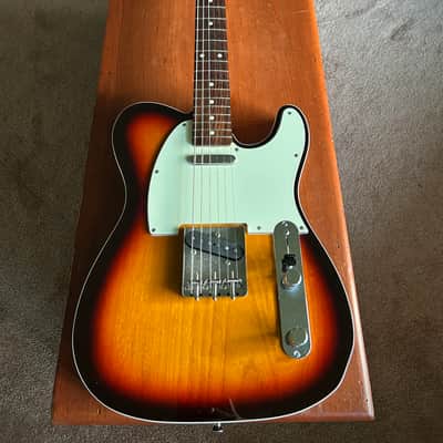 Fender MIJ Traditional '60s Telecaster Custom 2018 - 2020 - 3-Color Sunburst image 1
