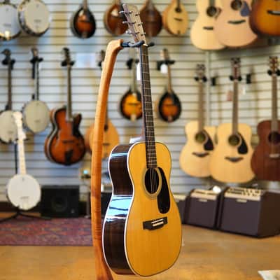 Martin 00-28 Standard Series Spruce/East Indian Rosewood Acoustic Guitar w/Molded Hard Case image 5