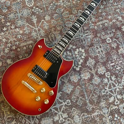 Yamaha SG-2000 1976 - 1980 - Cherry Sunburst image 2