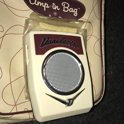 Danelectro Hodad 1998-2001 - Metallic Purple w/ Bigsby & "Amp In Bag" image 8