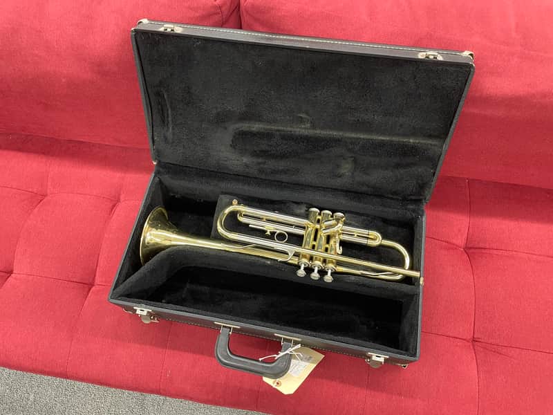 Blessing USA XL-TR Series Intermediate Bb Trumpet with Case image 1