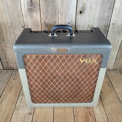 Vox AC15 Two Tone Version 7 Third Circuit EF86 1960 - Two Tone Grey image 2