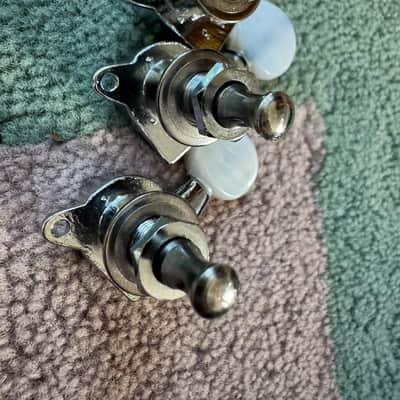 Fender Tuners with white plastic tip [3pcs] 90s-00s - Chrome image 10