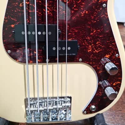 Sire Marcus Miller P5R 5‑String Precision – Excellent – Sweetwater PLEK’d – Recent Pro Setup – Clean Finish image 4