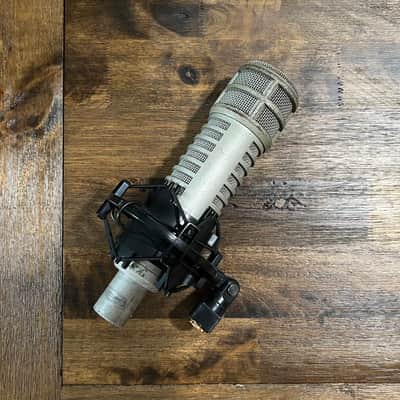 Electro-Voice RE20 Cardioid Dynamic Microphone 1968 - Present - Gray image 10