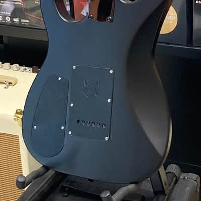 Lyman LS-400 Maple Fingerboard Matte Black Floor Model (IM05092204) image 2