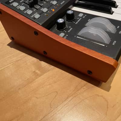 Behringer DeepMind 6 37-Key 6-Voice Polyphonic Analog Synth 2017 - Present - Black image 3