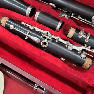 Buffet Crampon E11 Intermediate Bb Clarinet - Black image 14