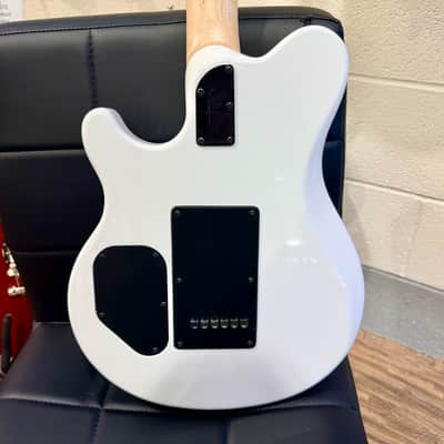 🌟B-Stock🌟 Sterling by Music Man SUB Axis~White W/Black Binding Electric Guitar image 13