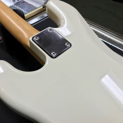 Fender Precision Bass '84-87 Japanese 32" Medium Scale image 14