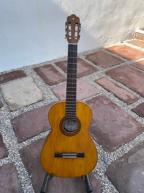 Guillermo Lluquet. Antigua guitarra Flamenca. image 1