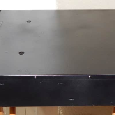 QSC CX4T power amplifier 225 wpc image 2