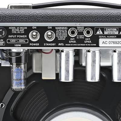Fender 65 Deluxe Reverb Guitar Amplifier image 3