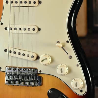 Fender Stratocaster 1965 - Sunburst image 4