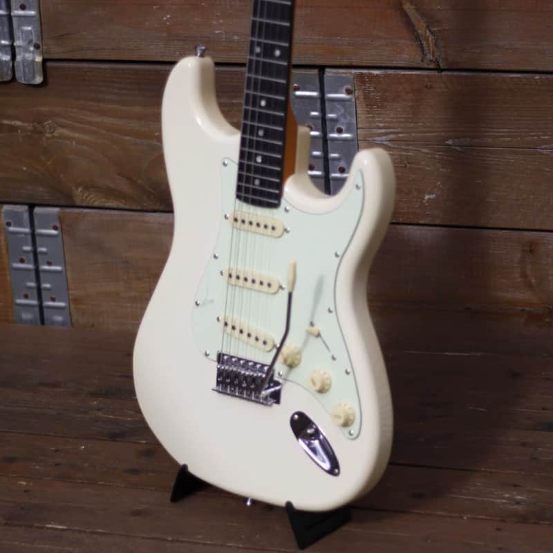 Eko ST-300 WH Tribute Series - White image 1