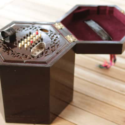 CONCERTINA Keith, Prowse & Co. 48 Button English Chromatic (1855) - Rose wood ends, Made in England, with wooden hard case image 10
