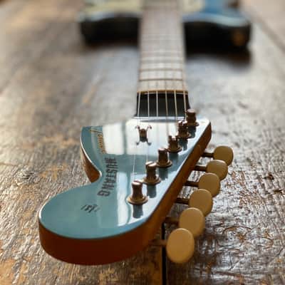 Fender Mustang '69 Reissue CIJ R-Serial 2004 Rare Non-Catalogue Solid Lake Placid Blue w/ Matching Headstock image 6