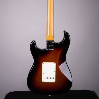 Squier Classic Vibe '60s Stratocaster - 3-Color Sunburst image 4