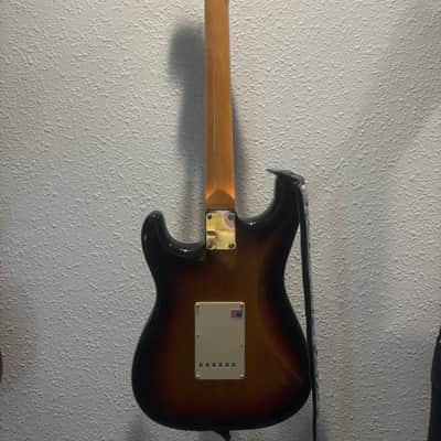 Fender Stratocaster 1998-2012 - 3 Color Sunburst image 5