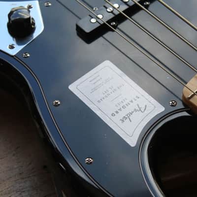 FENDER "Jazz Bass Standard Black" 4, 32 KG image 9