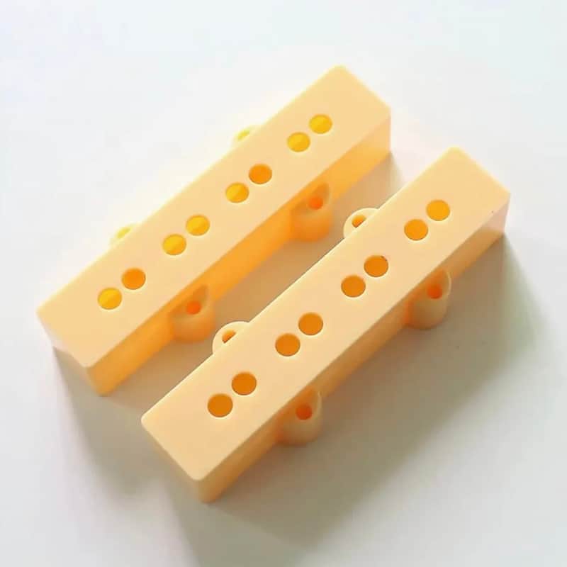 2pcs Cream 4 String Jazz Bass Style Pickup Covers image 1
