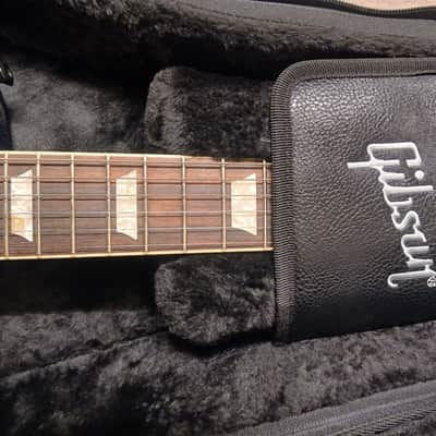Gibson Les Paul Studio 2024 - Present - Blueberry Burst image 10