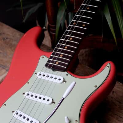 FENDER "Custom Shop Limited Edition 60’s Stratocaster Relic Journeyman Aged Tahitian Coral" HARDCASE, PAPERS, 3, 6 KG image 8
