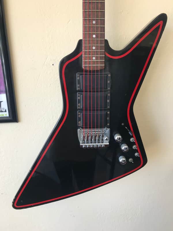 Harmony Explorer Black and red image 1