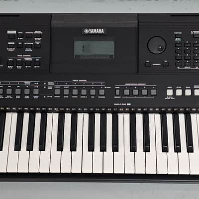 Yamaha PSR E 463 Piano Organ Synth Groove Creator Sampling