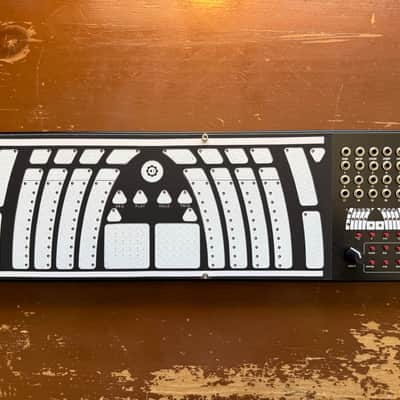 Soundmachines Arches 2019-Present  - Black/White image 2