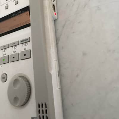 Zoom R16 USB Audio Interface / Digital Multitrack Recorder / Control Surface 2010s - White image 8