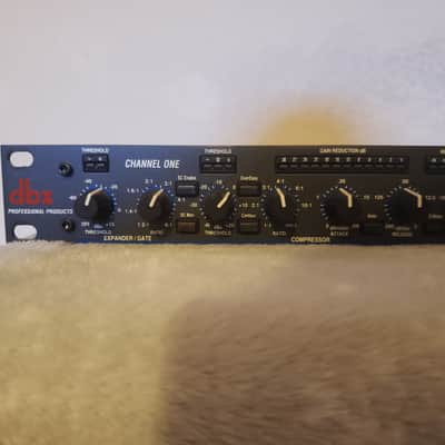 dbx 1066 Dual-Channel Compressor / Limiter / Gate - Black image 2