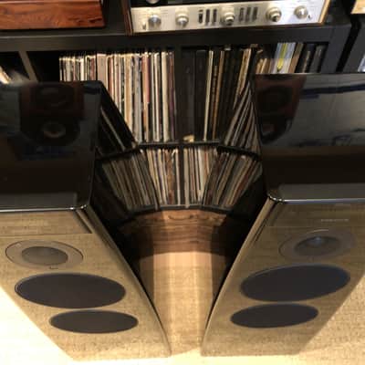 Meridian Special Edition DSP5200 Digital Active Speakers in Original Boxes image 4