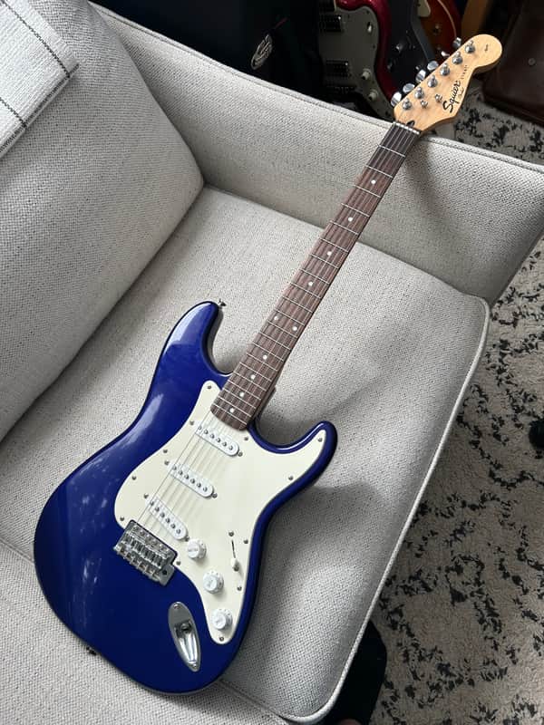 Squire Stratocaster Affinity 2007 - Blue image 1