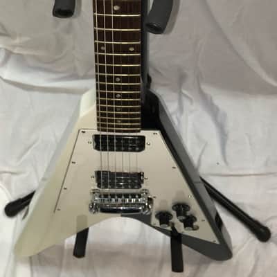 1991 Gibson Flying V Black & white image 2