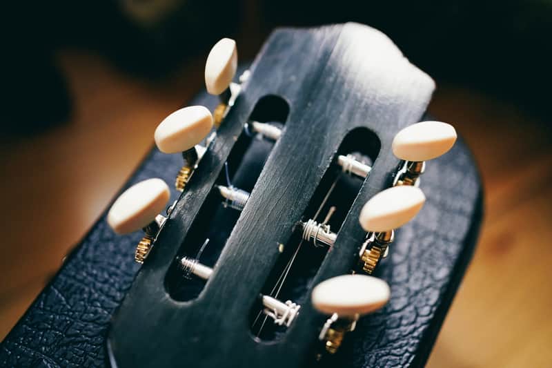 c.1960 Yamaha Dynamic Guitar No.2 – Hand Crafted in Japan | All
