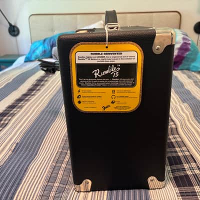 Fender Rumble 15 V3 15-Watt 1x8" Bass Combo 2015 - Present - Black image 3
