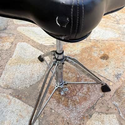 Roc-N-Soc Nitro Drum Throne with Original Saddle - hydraulic image 2