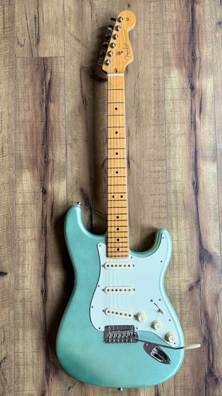 Fender American Professional II Stratocaster with Maple Fretboard